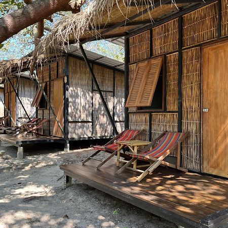 Little Hut Hotel Ко Паям Екстериор снимка