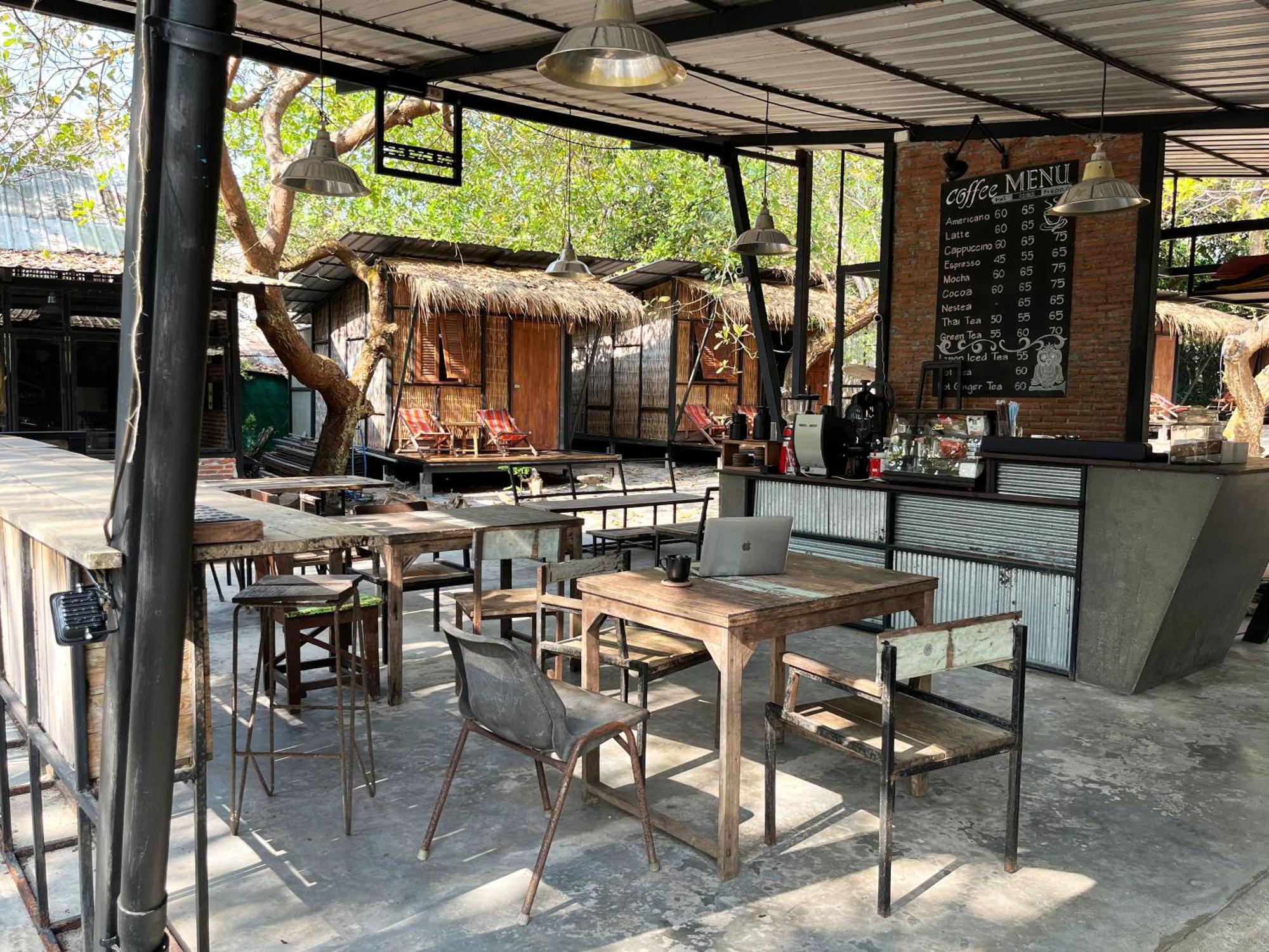 Little Hut Hotel Ко Паям Екстериор снимка
