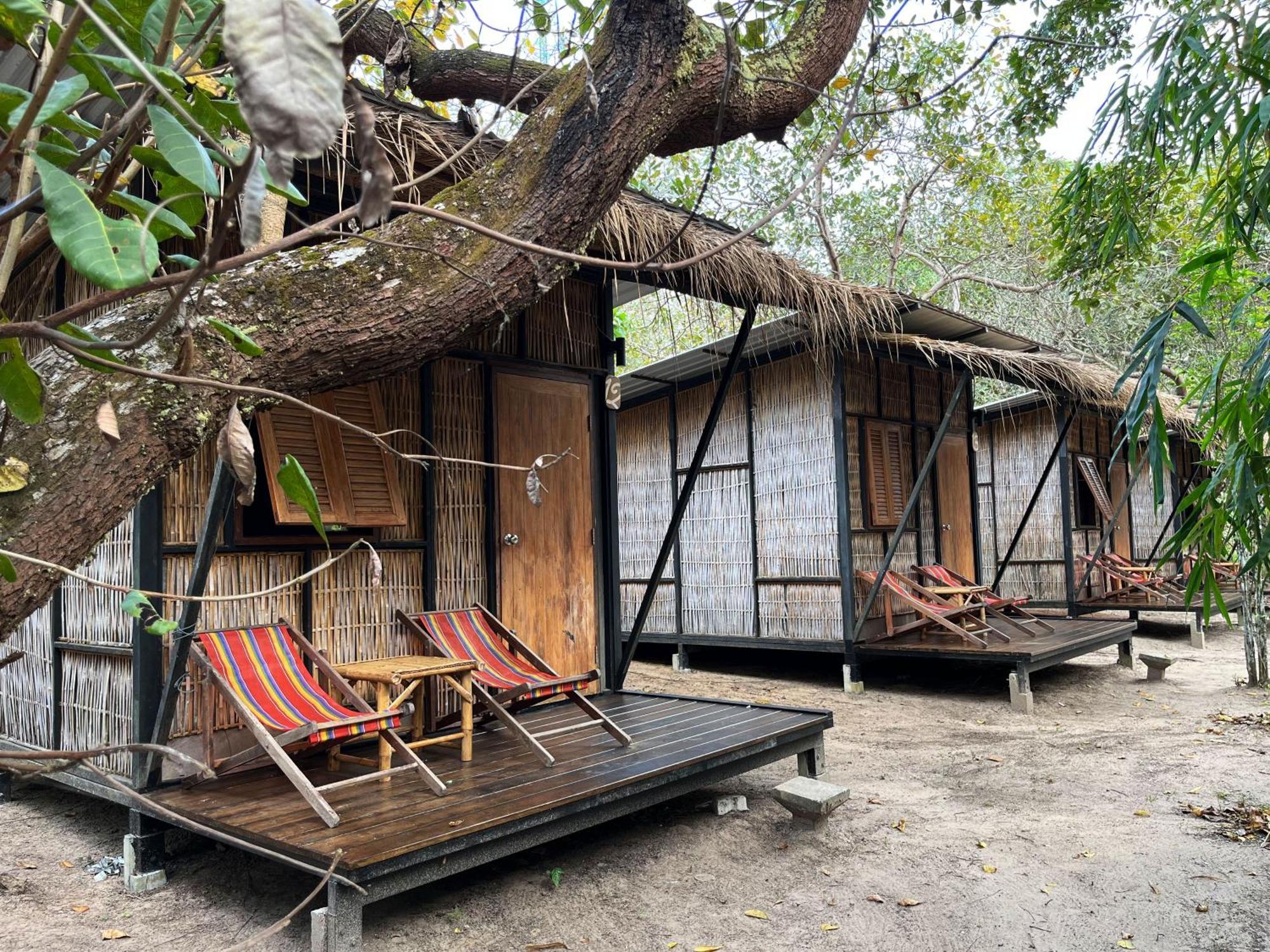 Little Hut Hotel Ко Паям Екстериор снимка