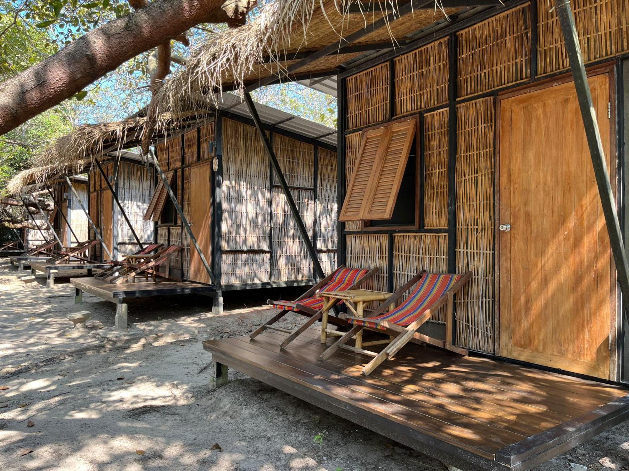 Little Hut Hotel Ко Паям Екстериор снимка