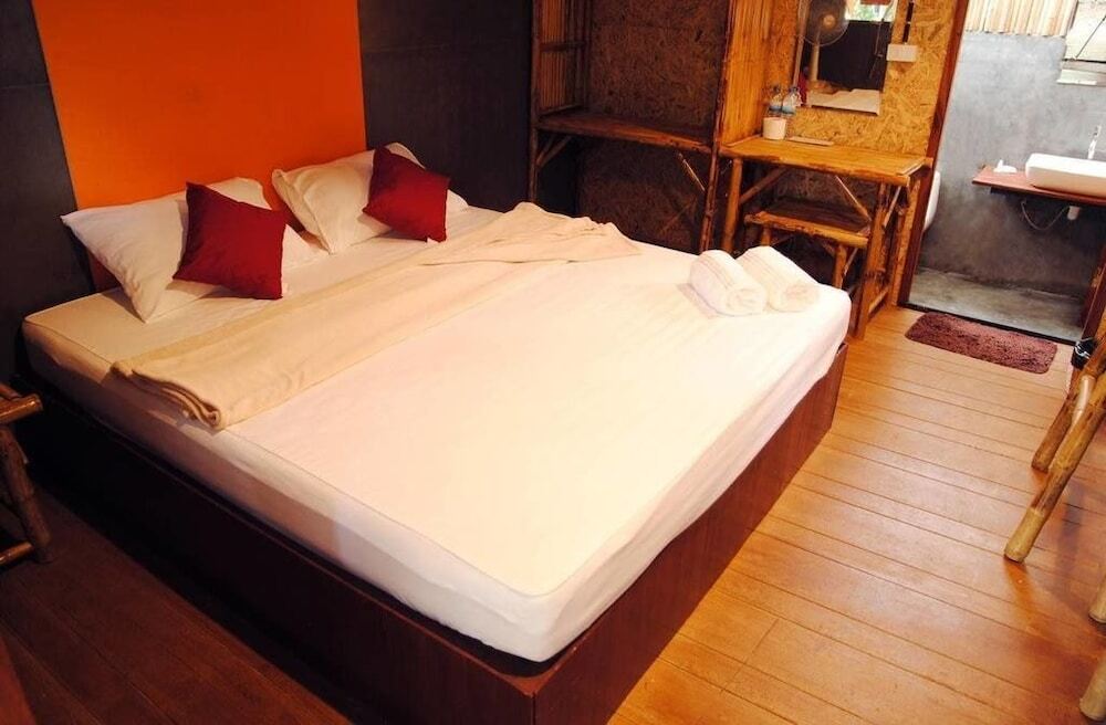 Little Hut Hotel Ко Паям Екстериор снимка